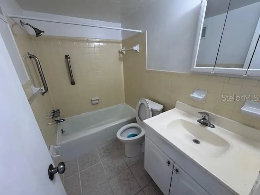 3325 Bee Ridge Road Sarasota FL 34239