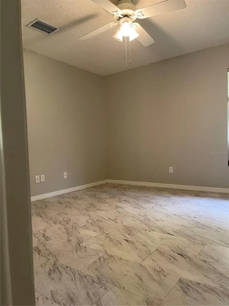 2807 48th Avenue Drive W Bradenton FL 34207