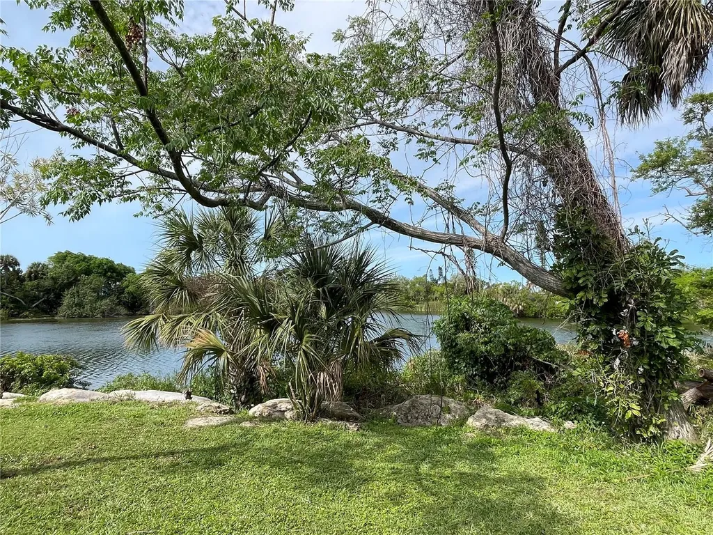 2807 48th Avenue Drive W Bradenton FL 34207