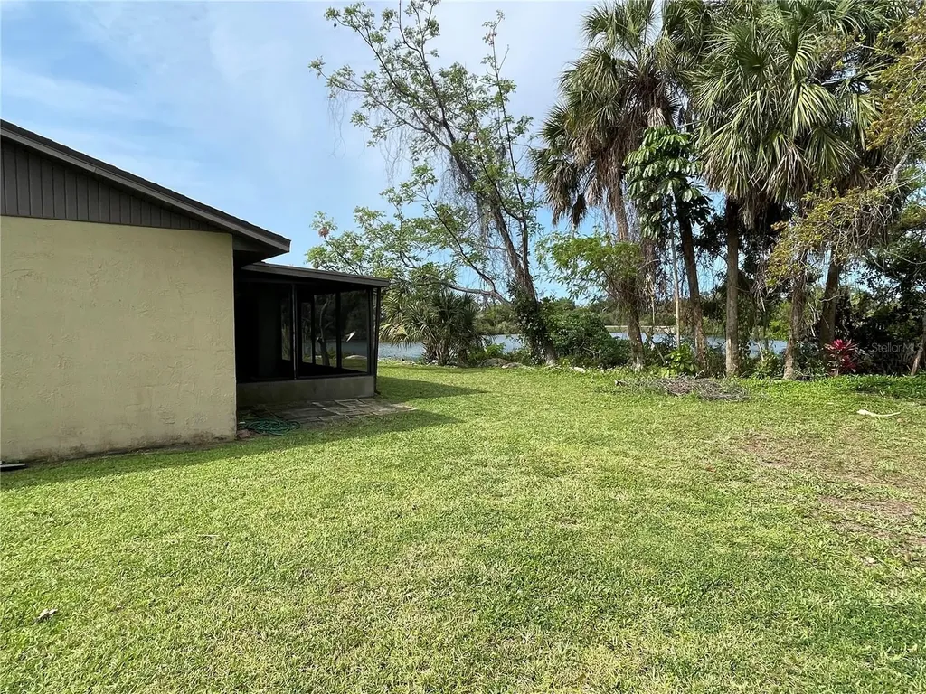 2807 48th Avenue Drive W Bradenton FL 34207