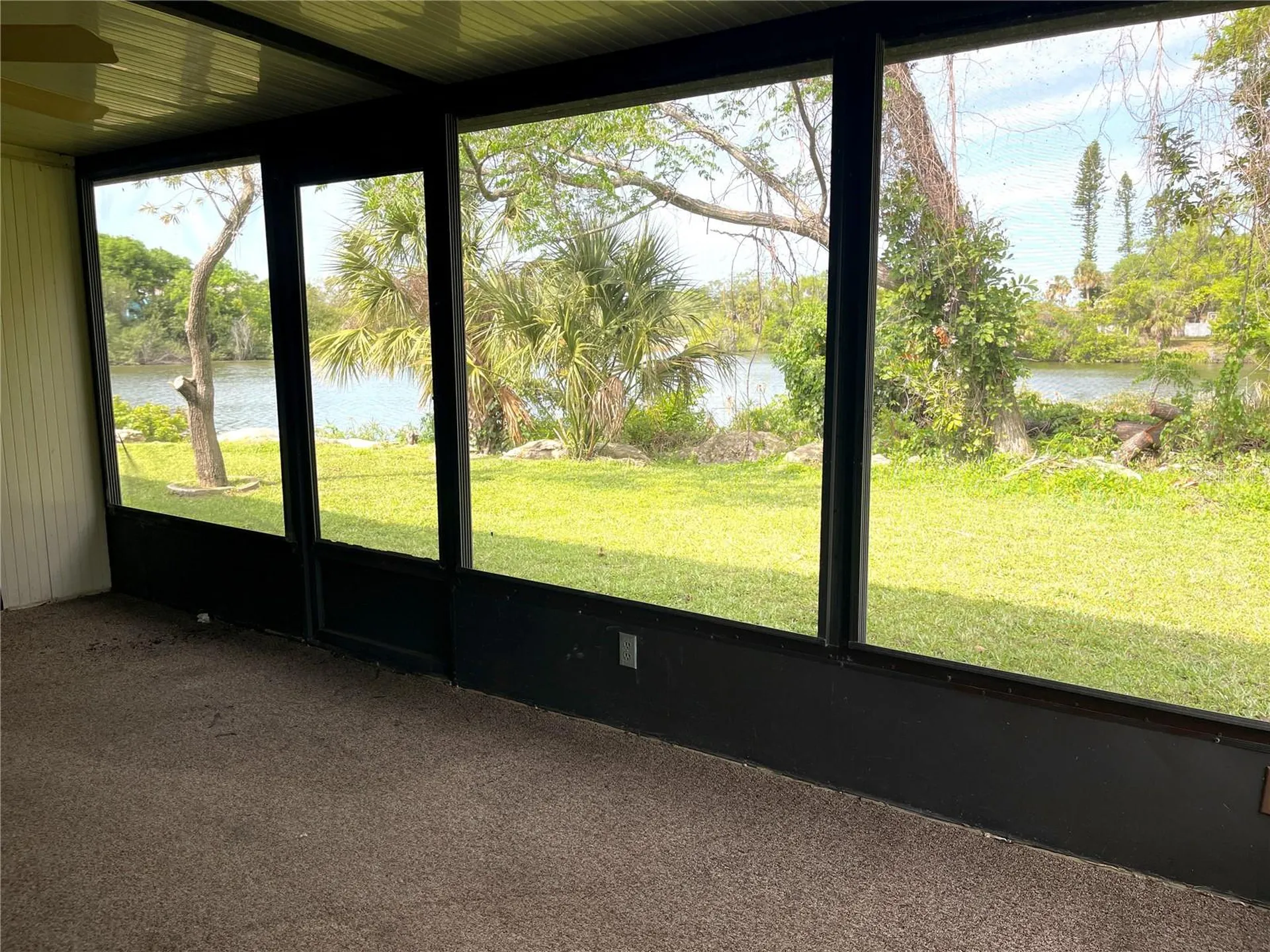 2807 48th Avenue Drive W Bradenton FL 34207