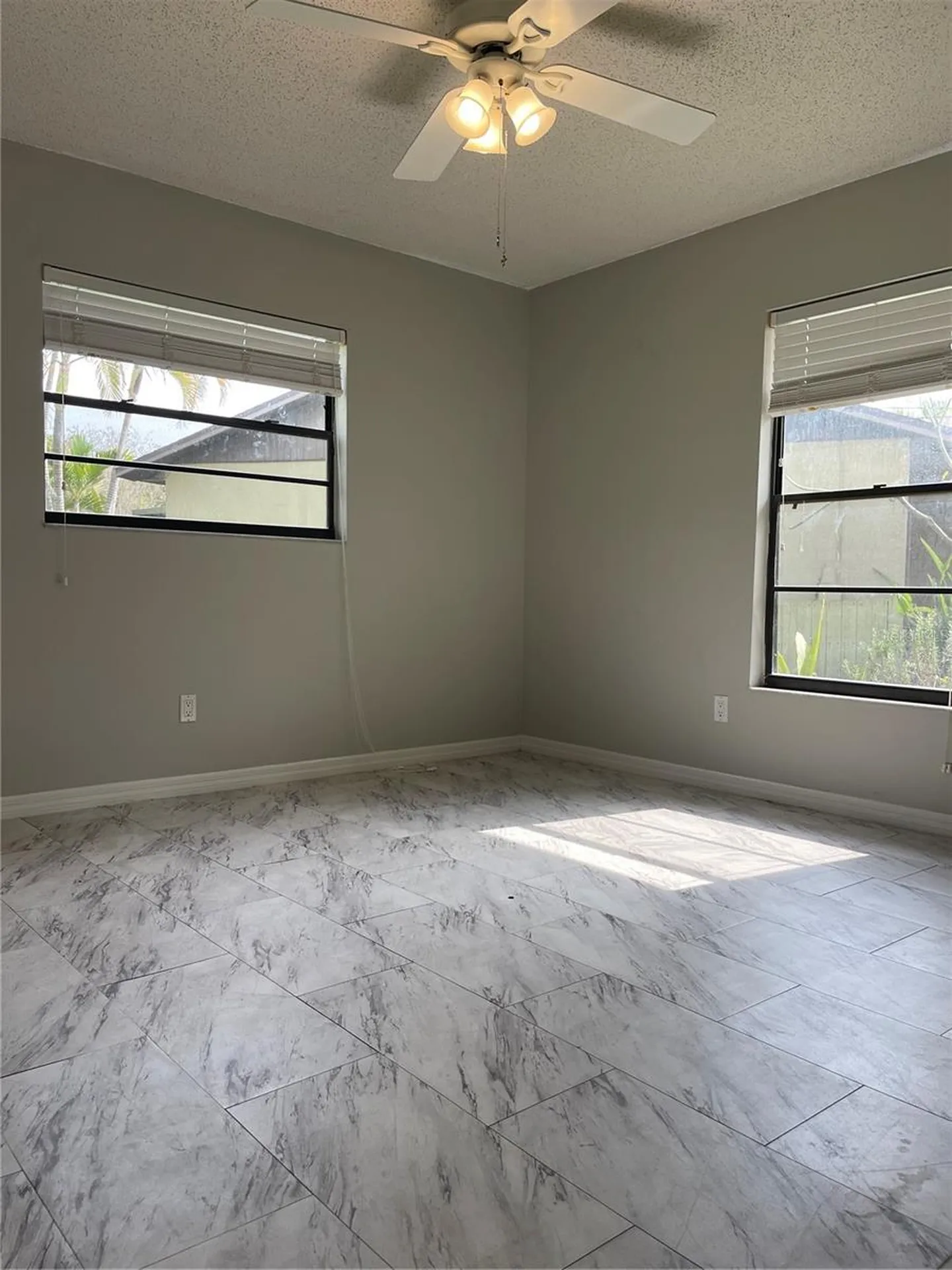 2807 48th Avenue Drive W Bradenton FL 34207