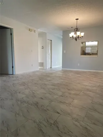 2807 48th Ave Dr W Bradenton FL 34207