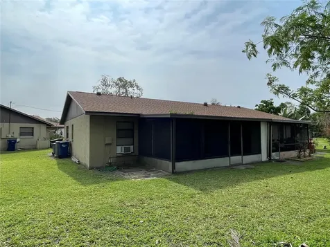 2807 48th Ave Dr W Bradenton FL 34207