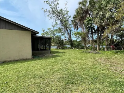 2807 48th Ave Dr W Bradenton FL 34207
