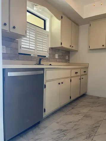 2807 48th Ave Dr W Bradenton FL 34207