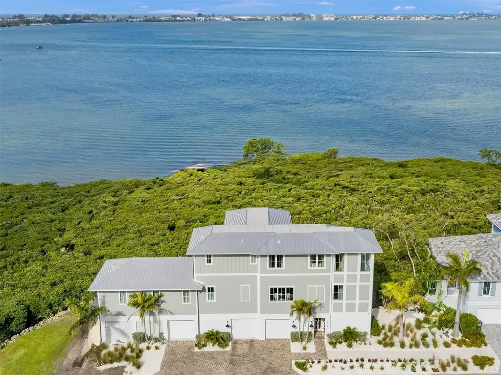 332 Harbour Sound Court Bradenton FL 34209
