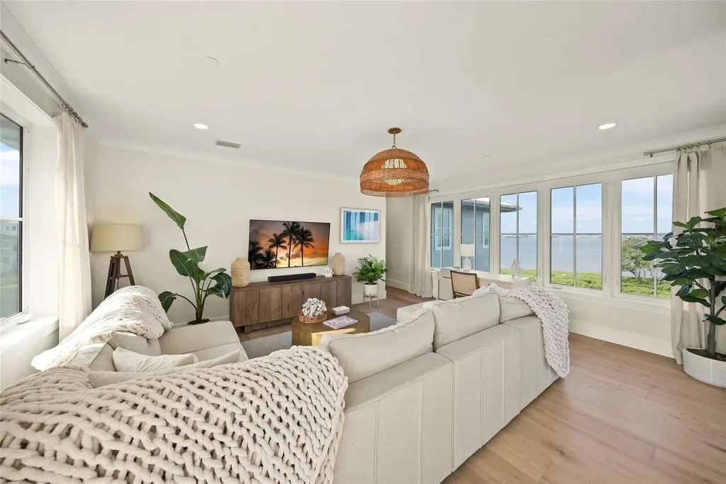 332 Harbour Sound Court Bradenton FL 34209
