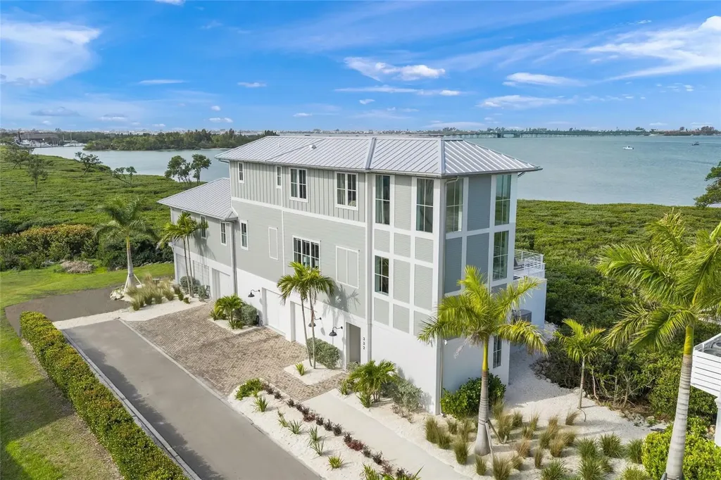332 Harbour Sound Court Bradenton FL 34209