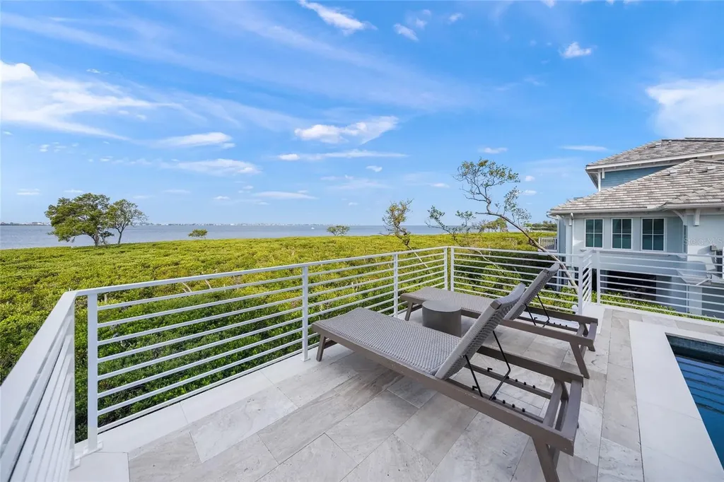 332 Harbour Sound Court Bradenton FL 34209