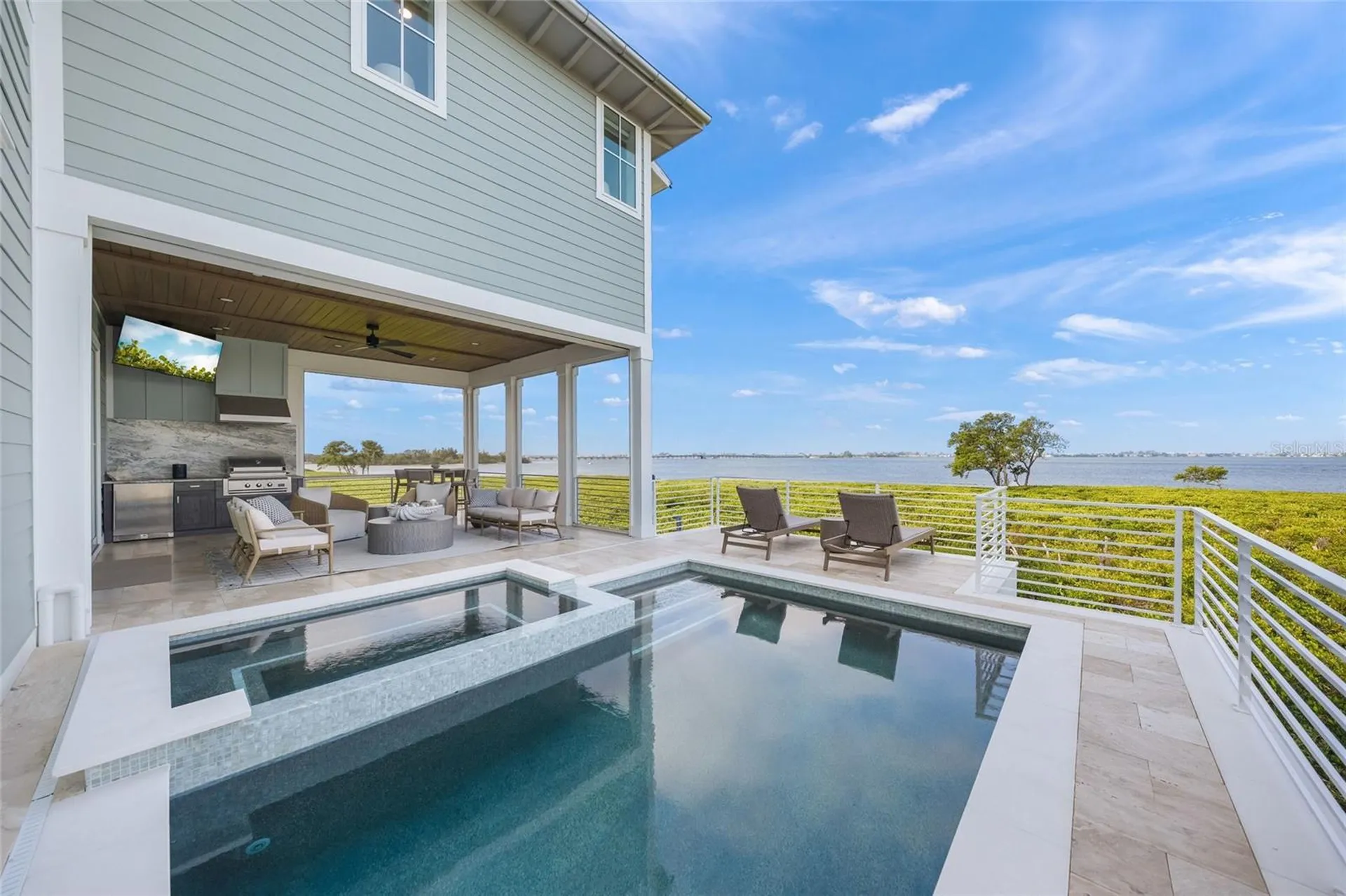 332 Harbour Sound Court Bradenton FL 34209
