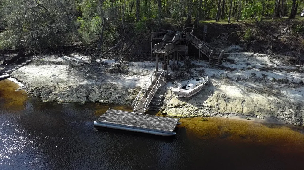 119 SE Dorthie Land Road Branford FL 32008