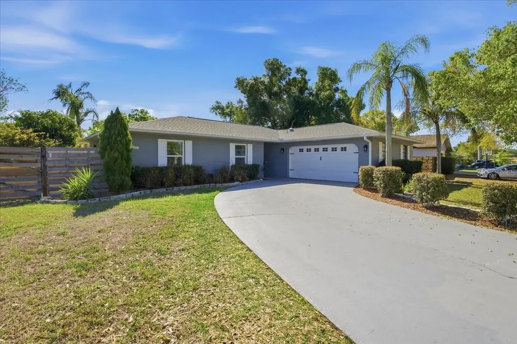 1467 Georgetowne Drive Sarasota FL 34232