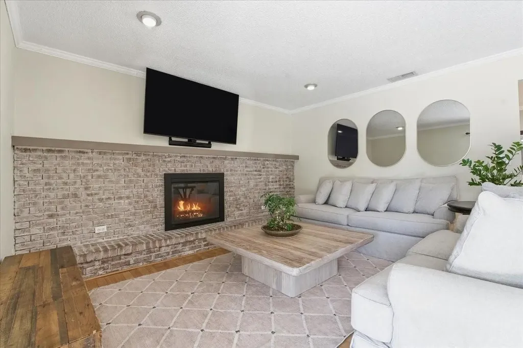 1467 Georgetowne Drive Sarasota FL 34232