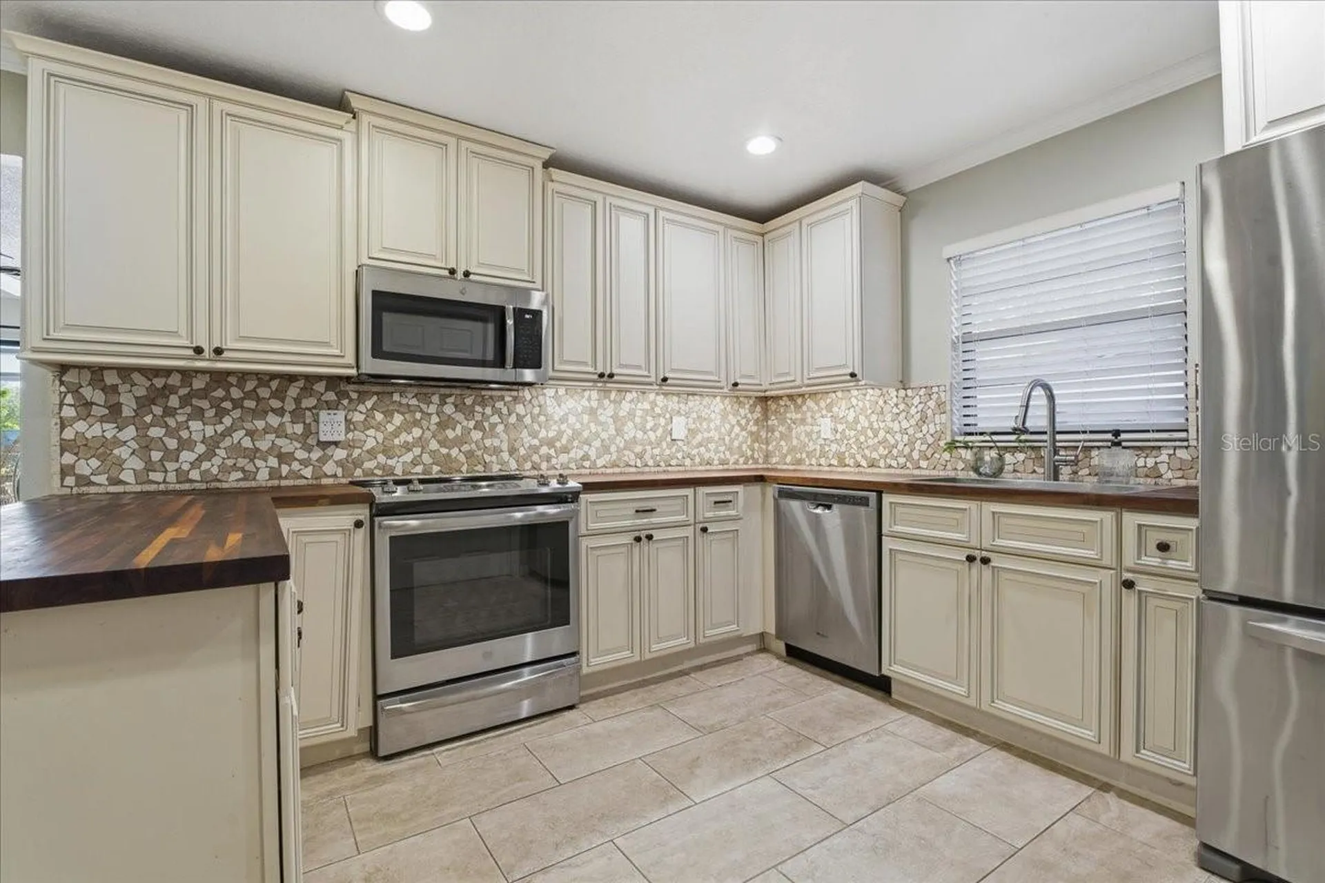 1467 Georgetowne Drive Sarasota FL 34232