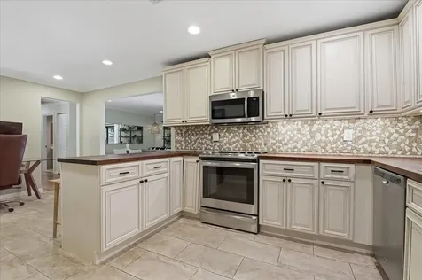 1467 Georgetowne Drive Sarasota FL 34232