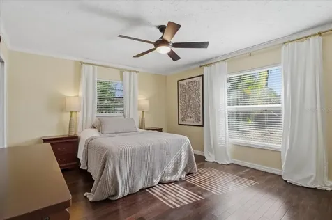 1467 Georgetowne Drive Sarasota FL 34232