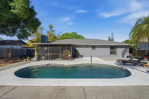 1467 Georgetowne Drive Sarasota FL 34232