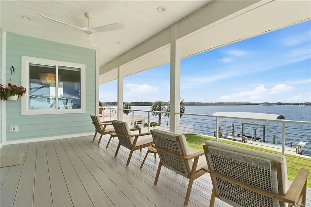 12010 W Bayshore Drive Crystal River FL 34429