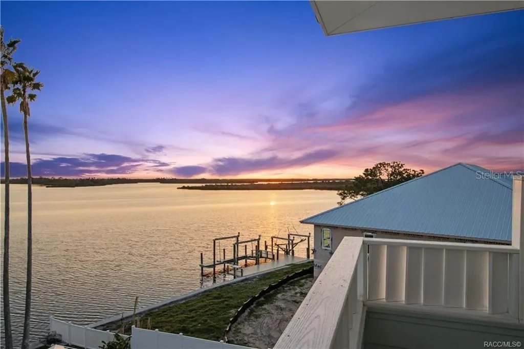 12010 W Bayshore Drive Crystal River FL 34429