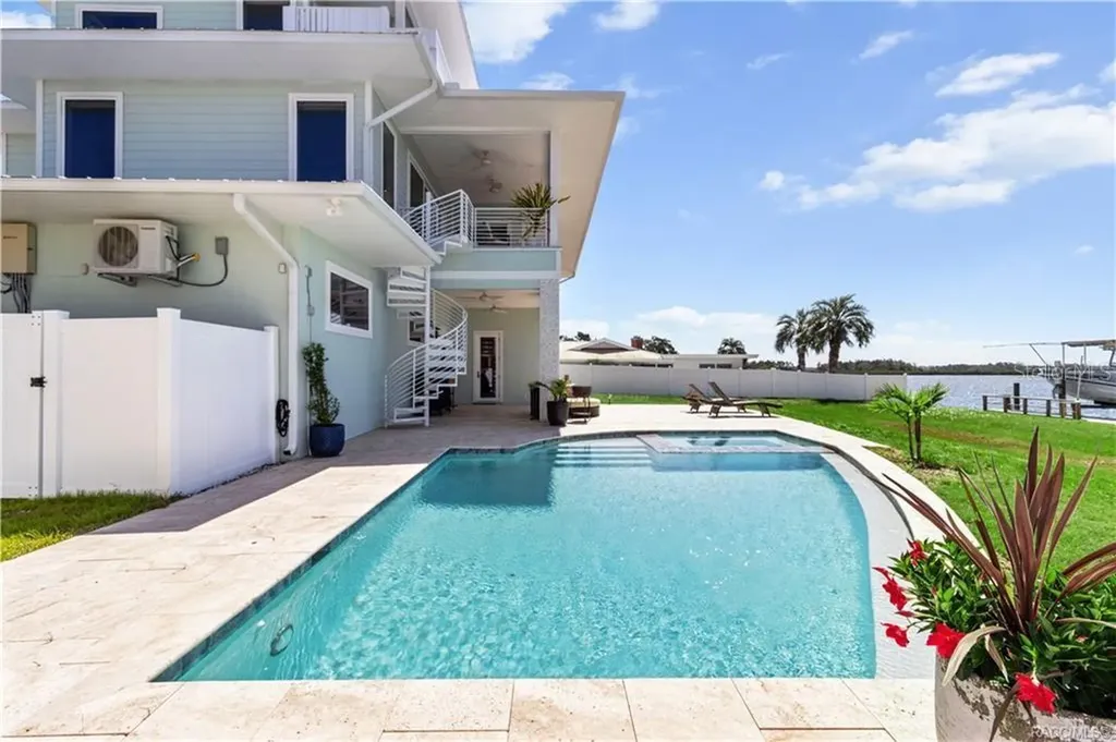 12010 W Bayshore Drive Crystal River FL 34429