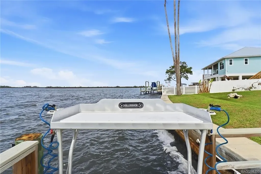 12010 W Bayshore Drive Crystal River FL 34429