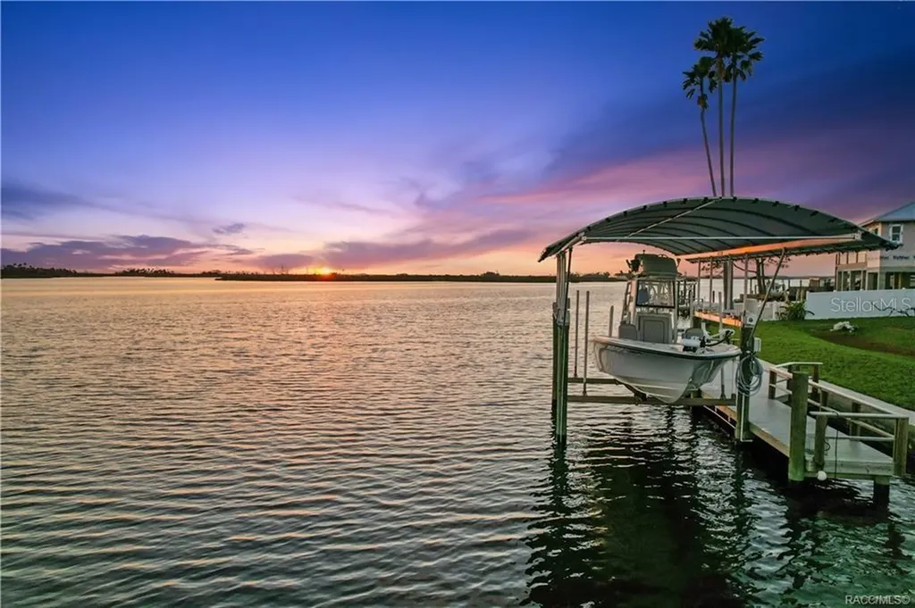 12010 W Bayshore Drive Crystal River FL 34429
