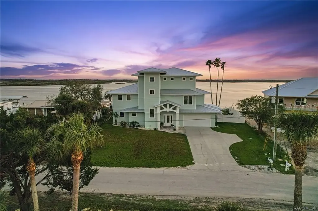 12010 W Bayshore Drive Crystal River FL 34429