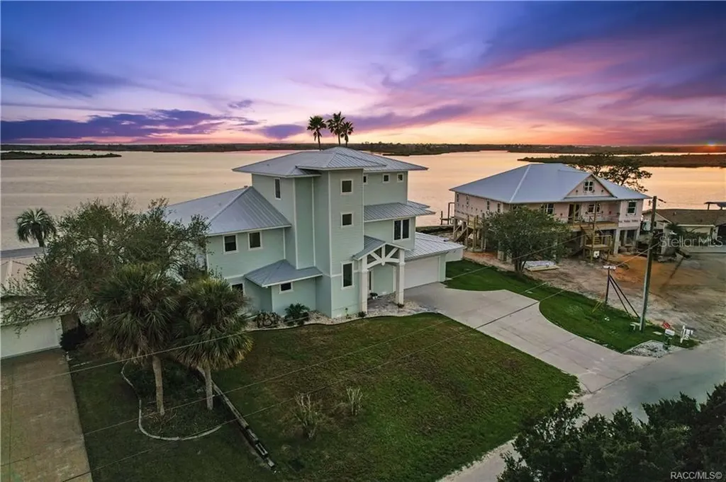 12010 W Bayshore Drive Crystal River FL 34429