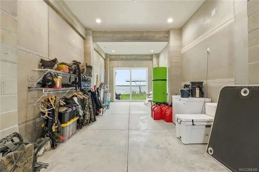 12010 W Bayshore Drive Crystal River FL 34429