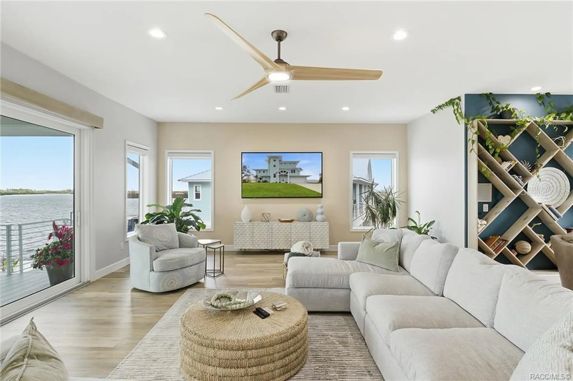 12010 W Bayshore Drive Crystal River FL 34429