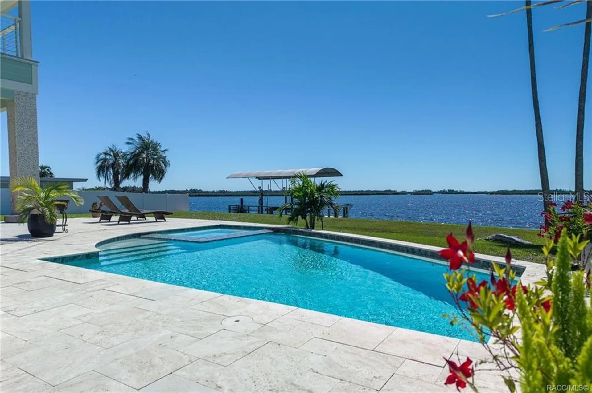 12010 W Bayshore Drive Crystal River FL 34429