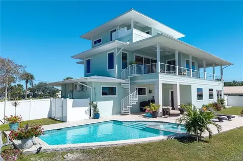12010 W Bayshore Drive Crystal River FL 34429