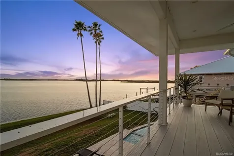 12010 W Bayshore Drive Crystal River FL 34429