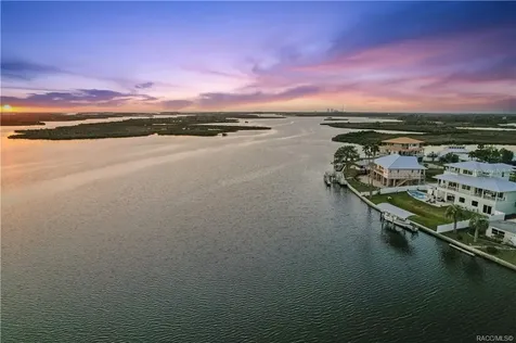 12010 W Bayshore Drive Crystal River FL 34429