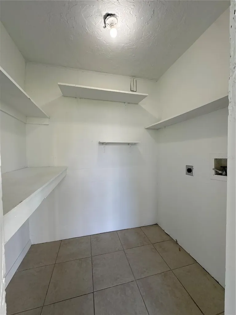 1559 7th Avenue W Bradenton FL 34205