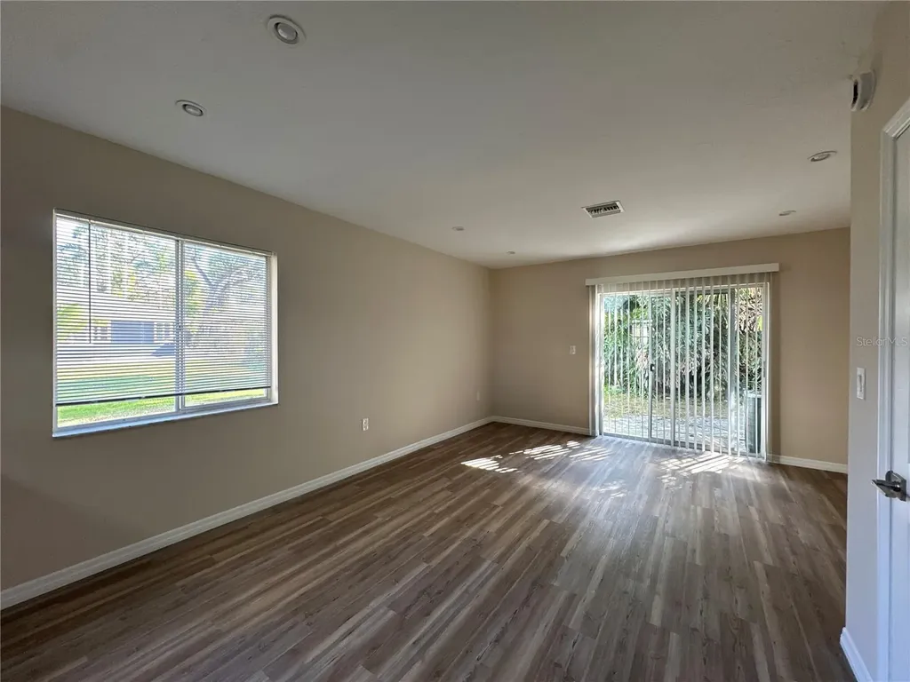 1559 7th Avenue W Bradenton FL 34205