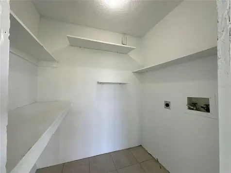 1559 7th Avenue W Bradenton FL 34205