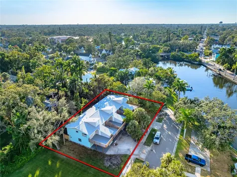1559 7th Avenue W Bradenton FL 34205