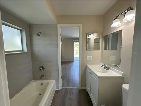 1559 7th Avenue W Bradenton FL 34205