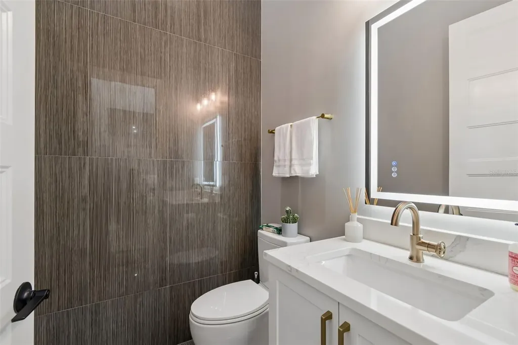 5410 Bayshore Boulevard Tampa FL 33611