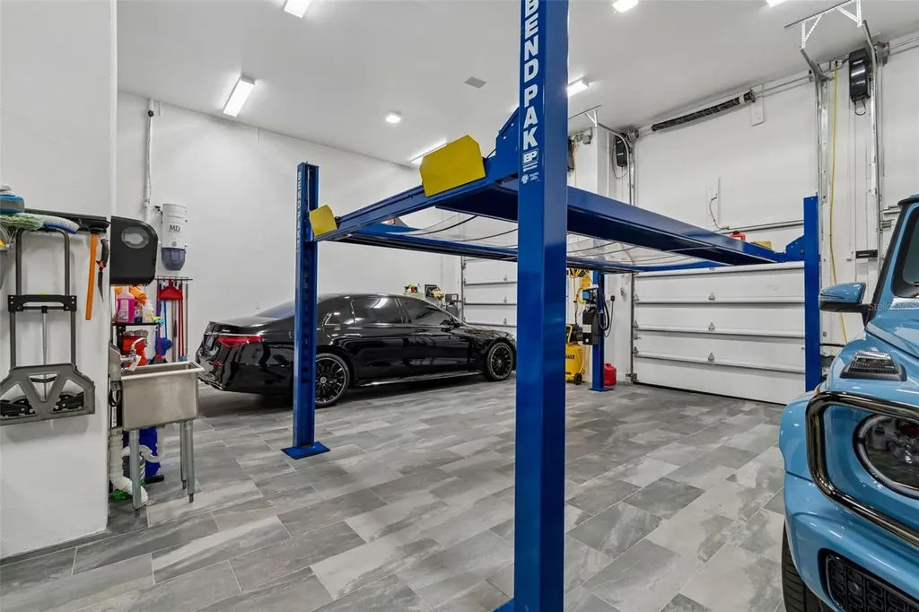 5410 Bayshore Boulevard Tampa FL 33611