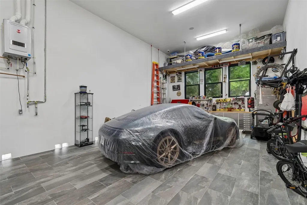 5410 Bayshore Boulevard Tampa FL 33611