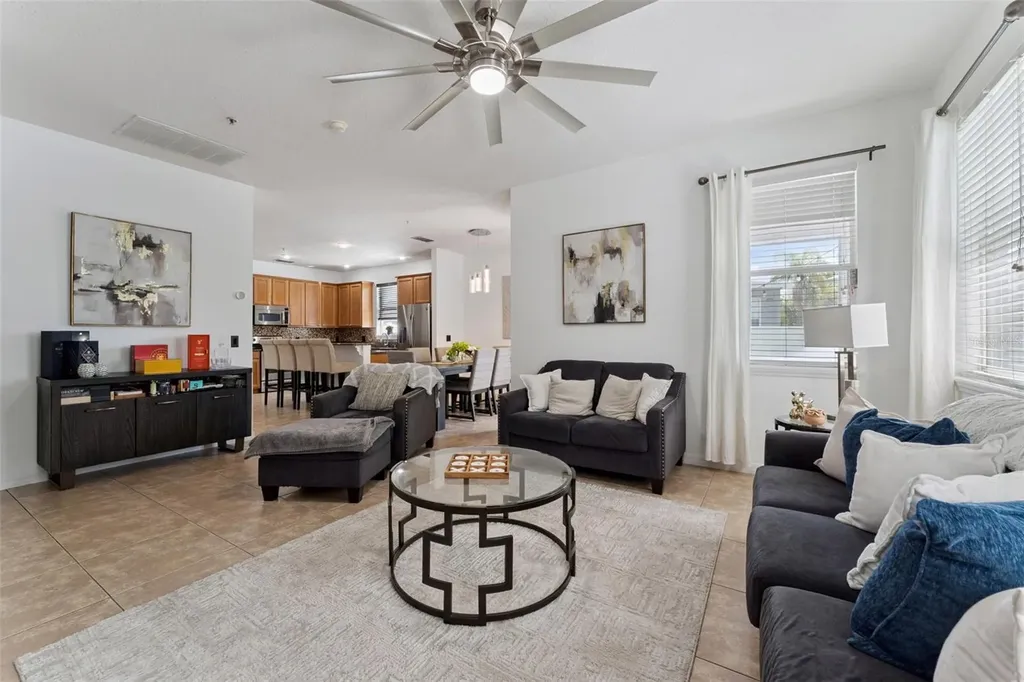 10484 Eastpark Lake Drive Orlando FL 32832