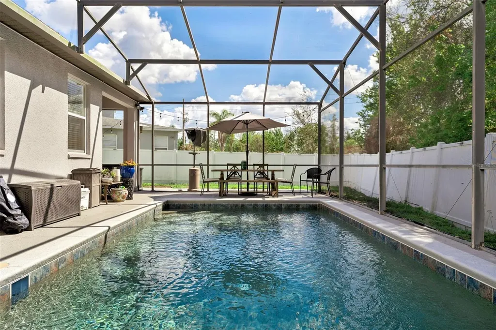 10484 Eastpark Lake Drive Orlando FL 32832