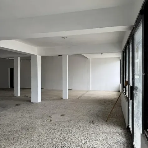 Calle 3 Urb. Flamboyan Manati PR 00674
