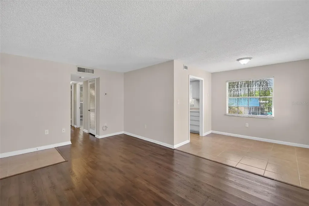 1112 W Main Street Leesburg FL 34748