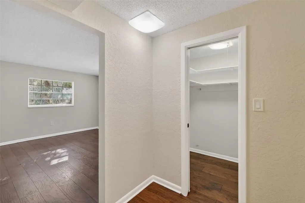1112 W Main Street Leesburg FL 34748