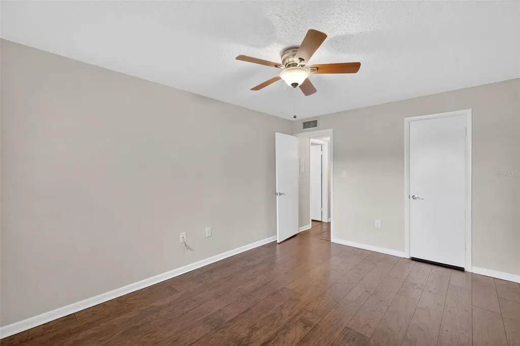 1112 W Main Street Leesburg FL 34748