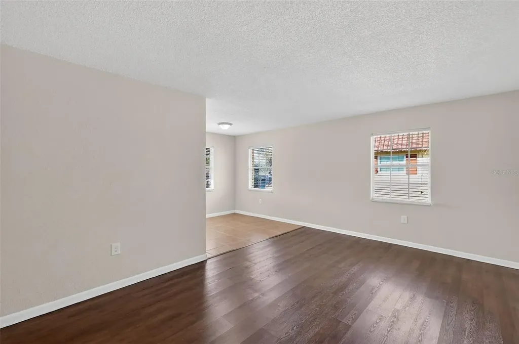1112 W Main Street Leesburg FL 34748